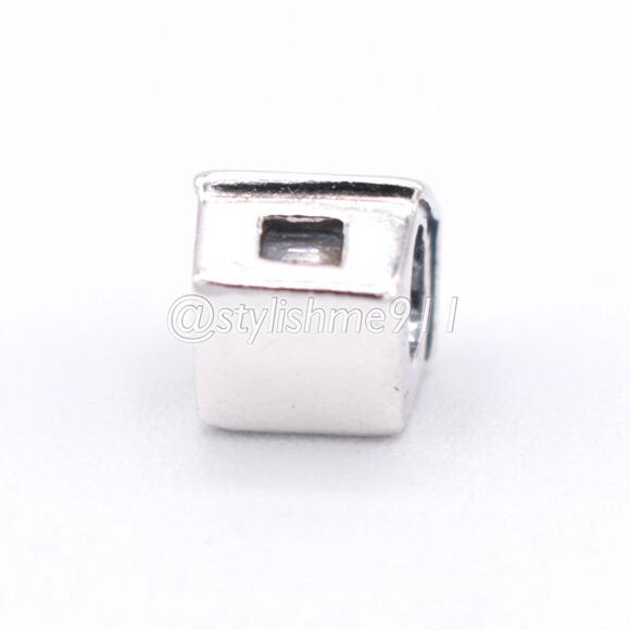 Authentic PANDORA Retired Sterling Silver House Charm - Picture 8 of 8